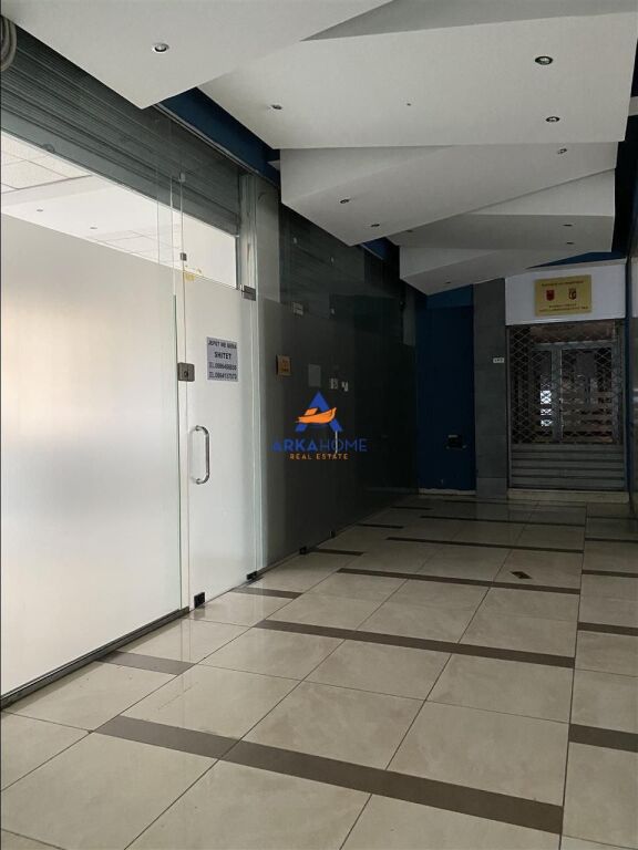 VENDESI COMMERCIALE IN VENDITA 70M2 "TEK VILA GOLD" 187000 EURO