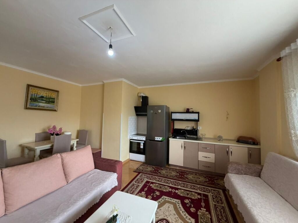 Jepet me qera apartament 1+1