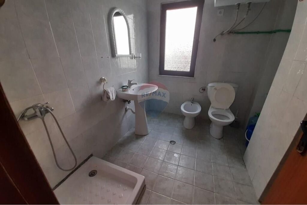 Apartament-Per Qera-Brryli,Tirane