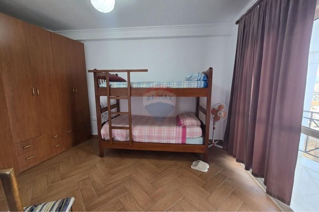 Apartmanet 2+1 me qera Qender