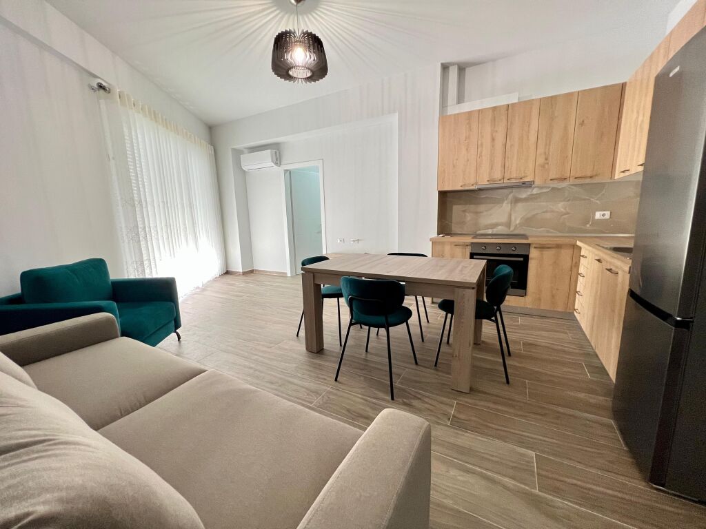 📣 QERA Apartament 2+1 🛣️ Rruga e "Dibres" ✨  🏢 Ndertim i Ri 🪜 Kati 6 , Me Ashensor 🛋️ Arreduar Ne Menyre Bashkekohore  💶 Cmimi 650 Euro