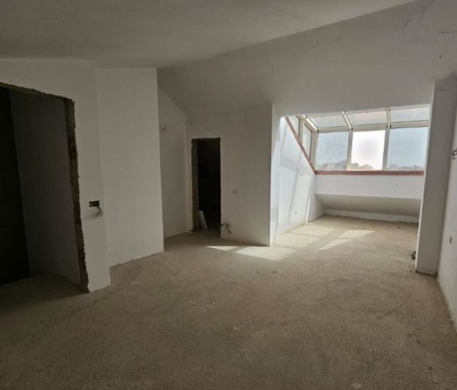 Villa for sale with swimming pool