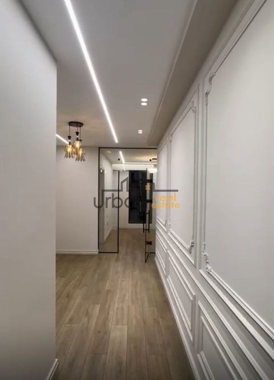 Affitto, Spazio Commerciale, Vicino al Centro, Tirana - 4500€ | 240 m²