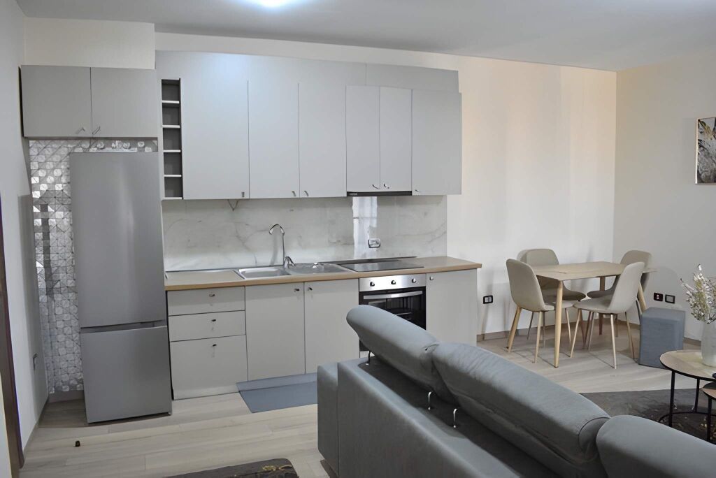 Apartament 1+1 me qira –  Rruga e Kavajes!