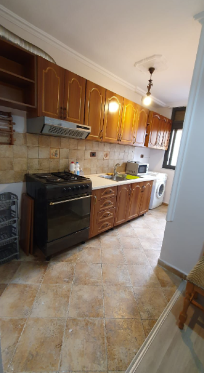 🏡 APARTAMENT 1+1 ME QIRA – MYSLYM SHYRI