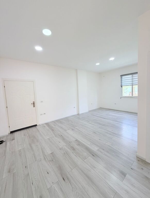 BUSINESS PREMISES FOR RENT AT KAZAZI, DURRES