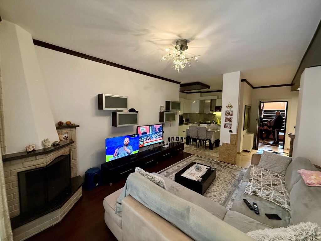 📣 FOR SALE Apartment 2+1 With 2 Bathrooms And 2 Balconies 📍 Kodra e Diellit, Near Eleonora ✨   🏢 New Building  🪜 3rd Floor (With Elevator)  📐 Gross Area 133 m2  📐 Net Area 120 m2  🛋️ Sold Furnished  📂 With Mortgage   💶 Price 247,000 Euro