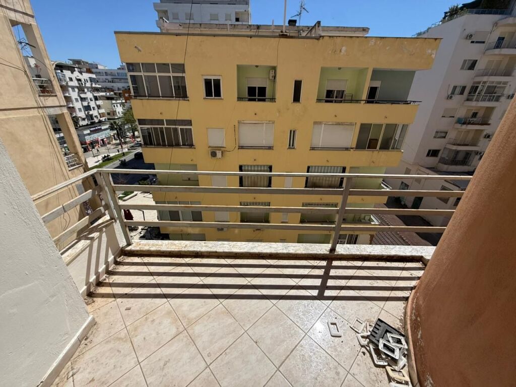 Vendesi in vendita 1+1 a Hekurudha, Spiaggia di Durazzo
