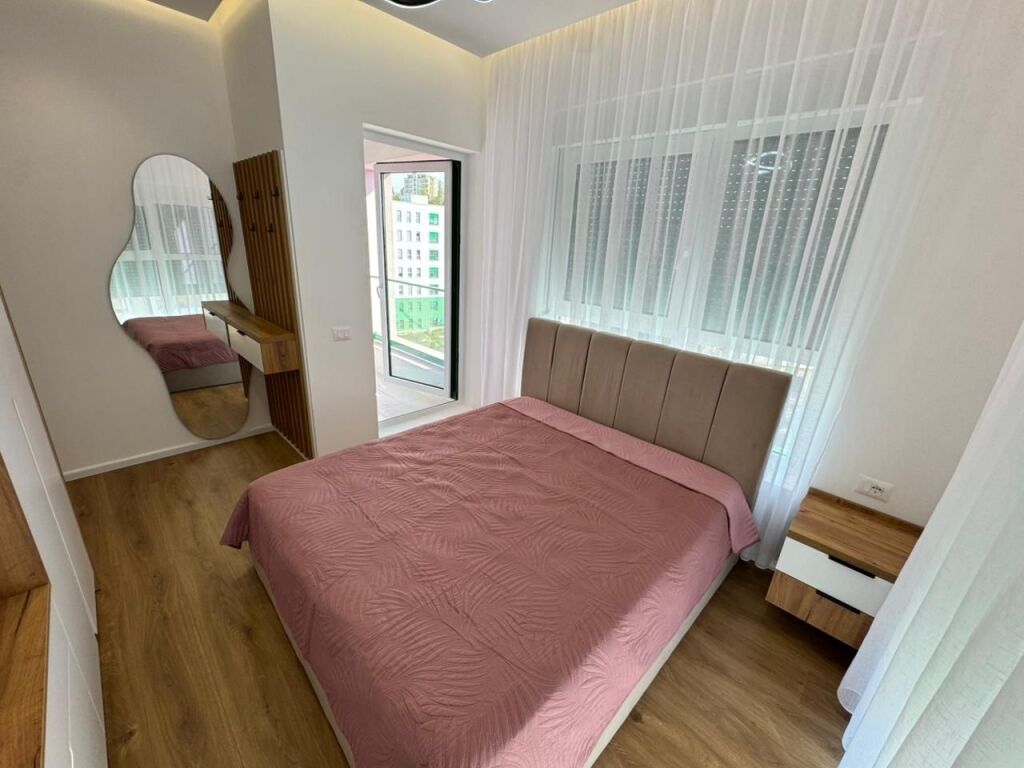 🏡 Jepet me qira apartament 2+1  📍 Vendndodhja: Kompleksi Kadiu, Ali Demi💰 Çmimi: 50,000 lek/muaj