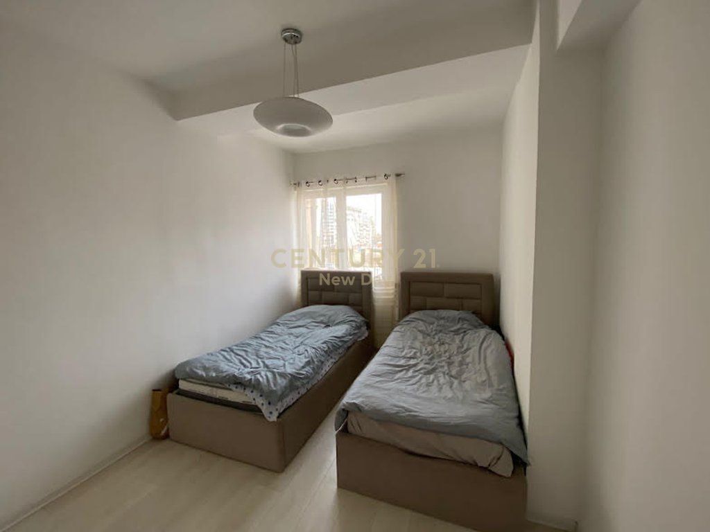 Affittiamo 2+1 nella Nuova Tirana