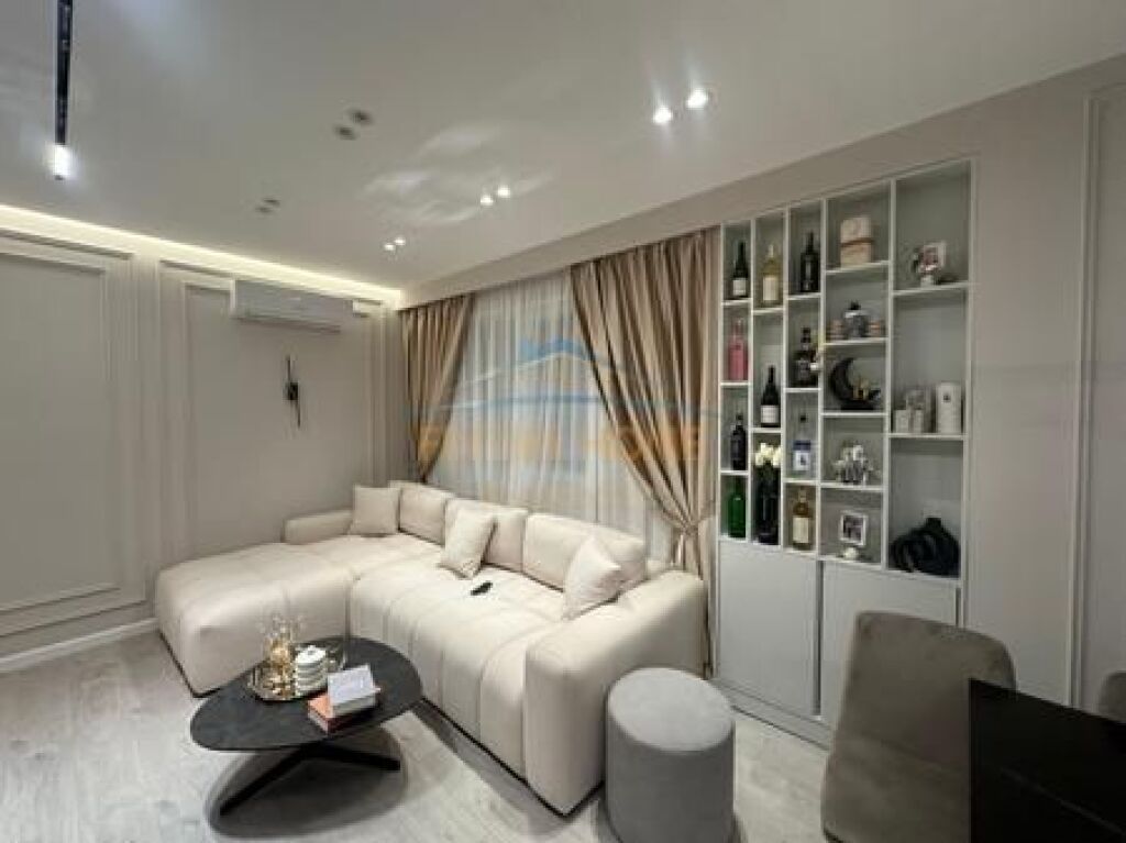 Apartment 3+1+2 for sale, at Complex E-88, Tirana.