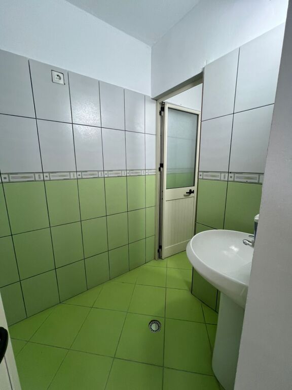 Business premises for rent