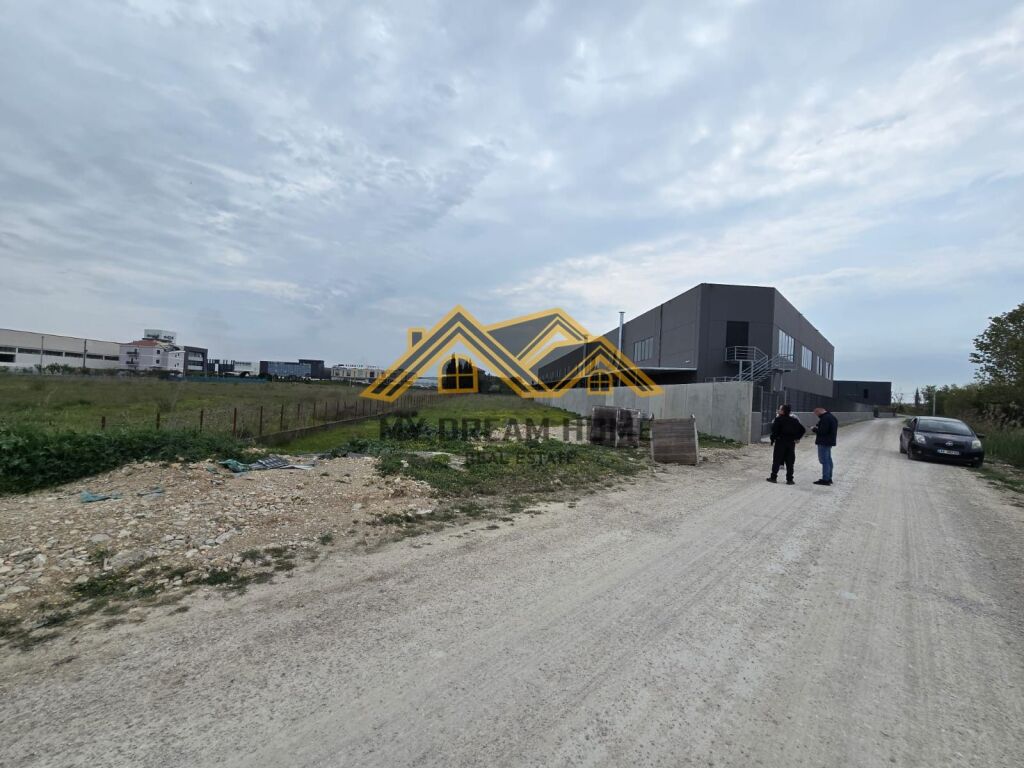 Terreno in Vendita sull'autostrada Tirana-Durres,