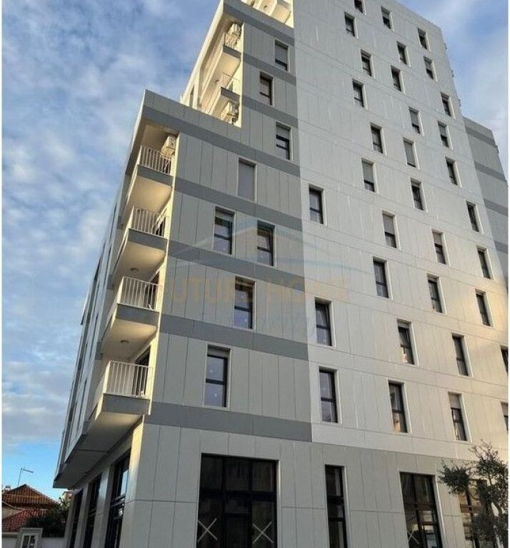 In vendita, Appartamento 2+1+2, Xhamlliku, Tirana.