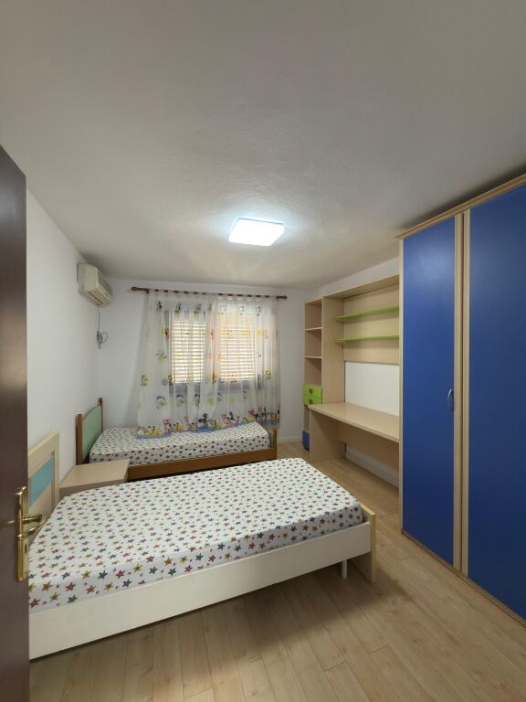 Sell 2+1 apartment on Elbasanit street