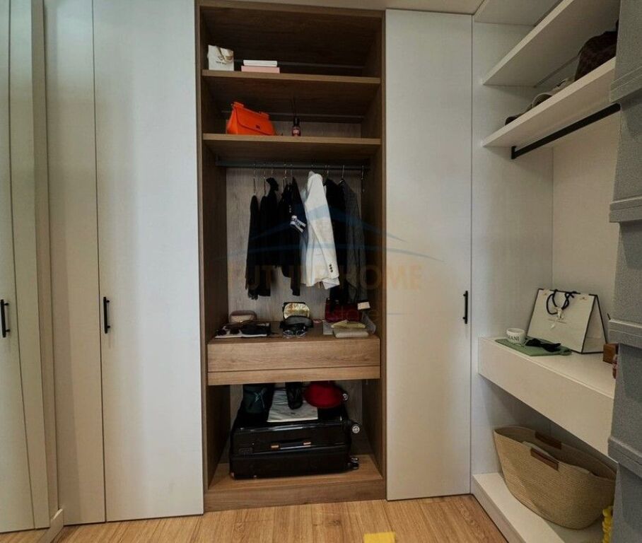 Shitet, Apartament 1+1, Rezidenca S Block Living, Zogu i Zi, Tirane.