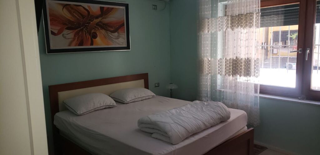 Jepet apartament me qira 2+1 ne Myslym Shyr