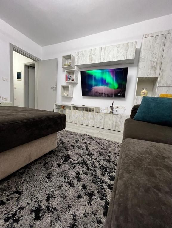 Jepet me qira apartament 2+1 pranë Shkollës së Baletit