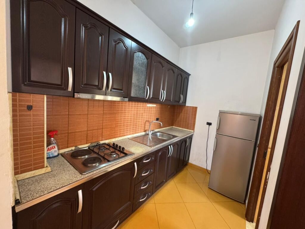 Jepet me Qira Apartament 1+1 – 21 Dhjetori ( Afer inxhinierise ) !