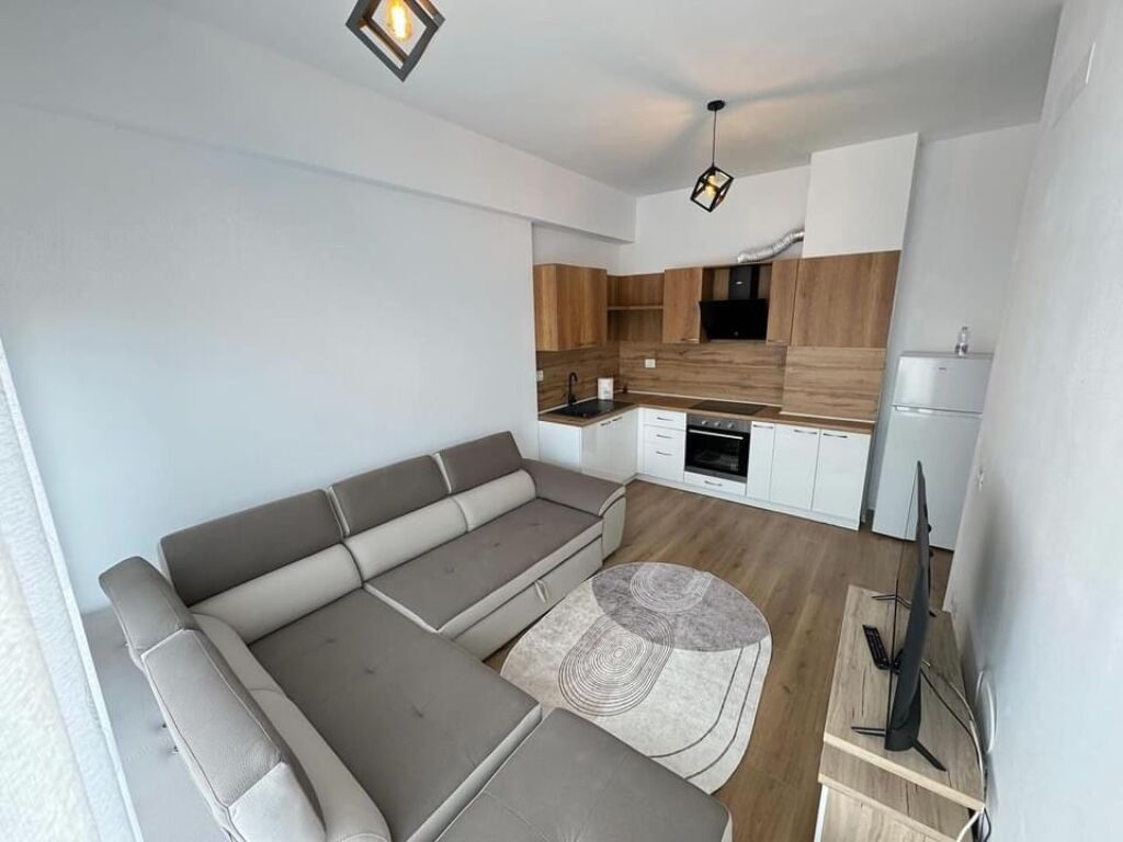 🏡 Jepet me qira apartament 1+1 📍 Ali Demi, Rezidenca Kaimi💶 Çmimi: 35,000 lek/muaj (i padiskutueshëm)