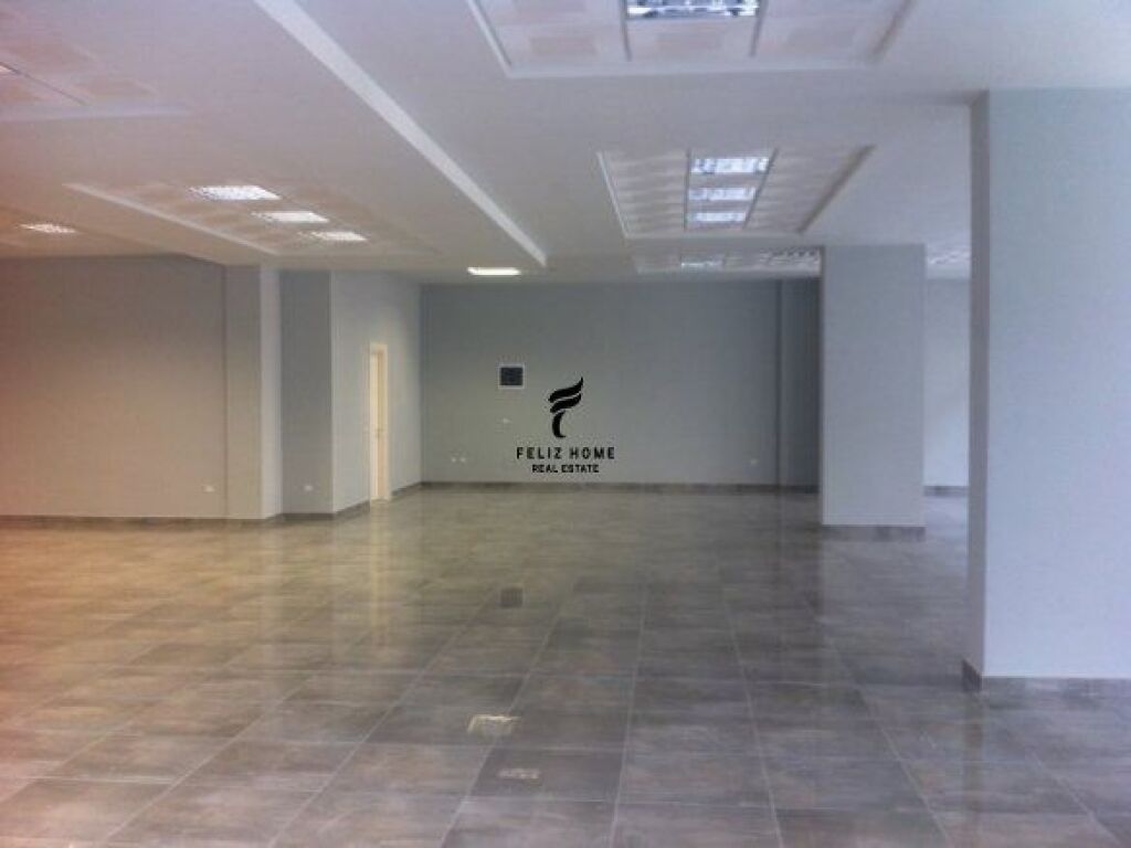 NEGOZIO IN AFFITTO 415 M2 SELVIA 480.000 LEKE FH-69072