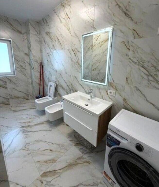 🏡 Jepet me qira apartament 1+1 + 2 poste parkimi – Xhamllik