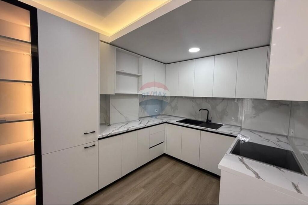 Apartment - For Rent - Kodra e Diellit 2, Tirana