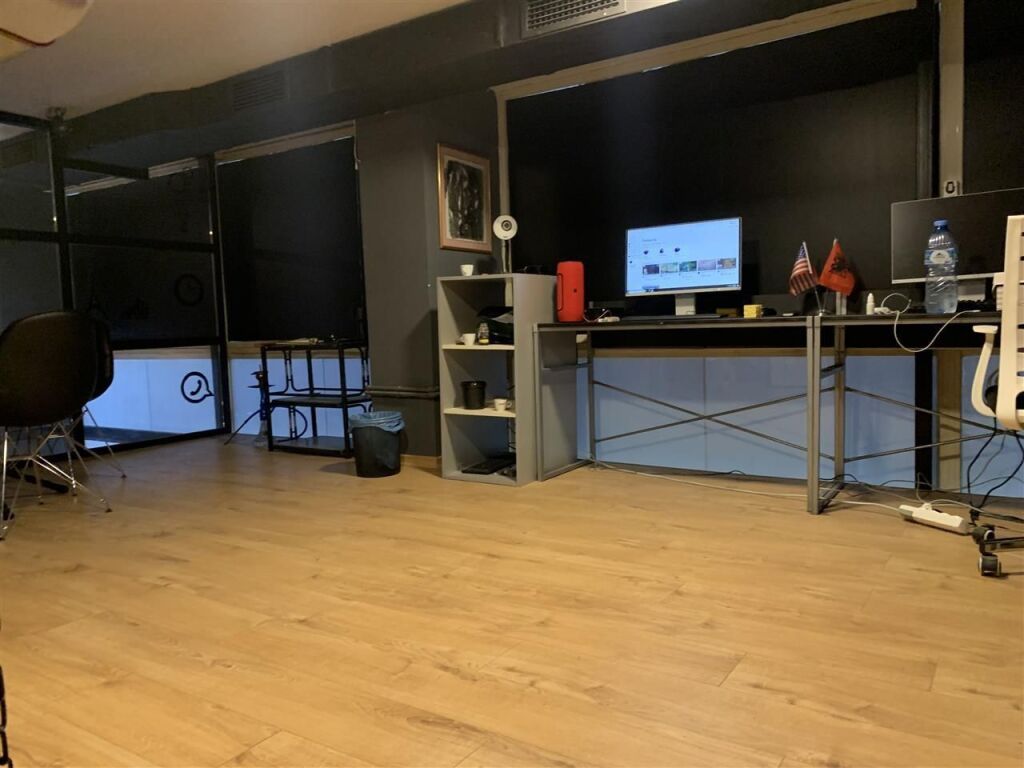 UFFICIO IN AFFITTO DUPLEX 92M2 VIA 21 DHJETORI
