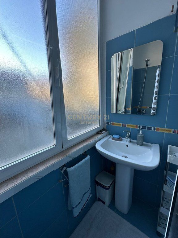 Apartment 1+1 for rent at Tregu Çam, opposite the Bank of Albania.