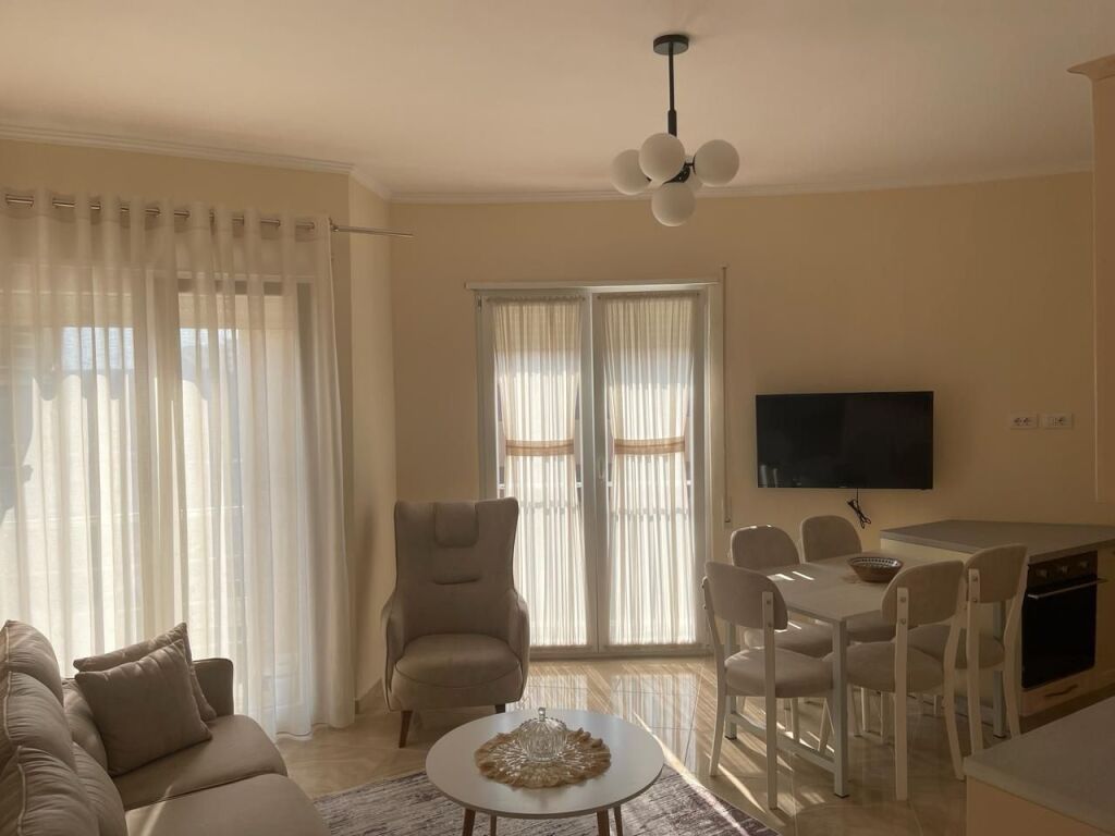 FOR RENT 2+1 APARTMENT IN THE CENTER OF DURRËS