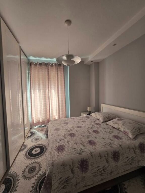 Apartament 2+1 me Qera  📍 Vendndodhja: Rr. Frosina Plaku, në Kompleksin Kontakt