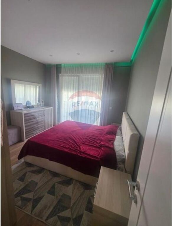 Jepet me Qira Apartament 2+1+2 te Rruga Elbasanit