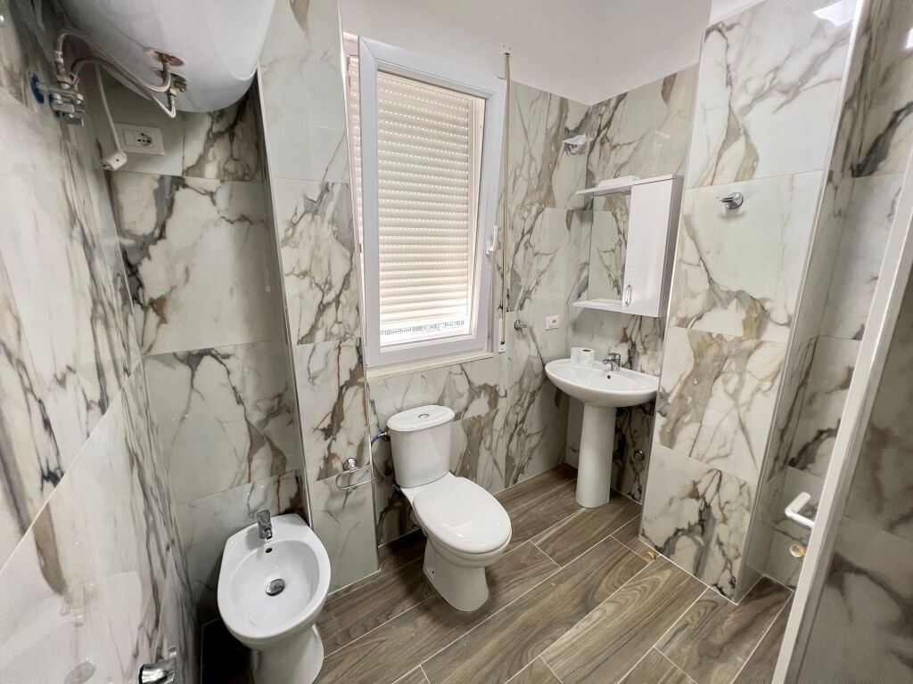 Apartament me qera 2+1 Rruga e dibres