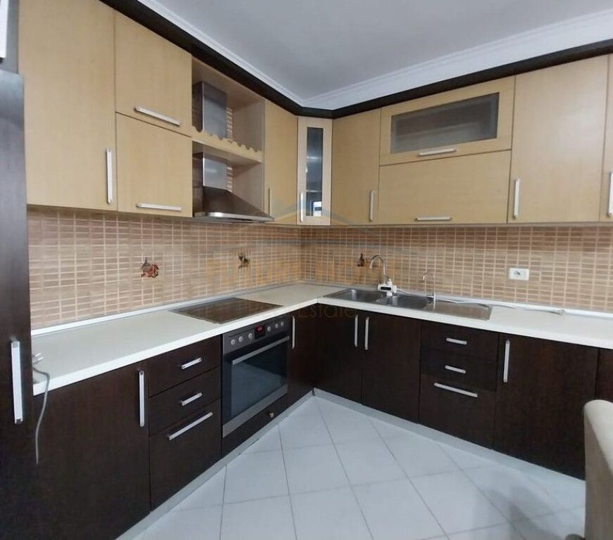 Affitto, Appartamento 2+1, Pasticeri Nela 6 , Tirana.