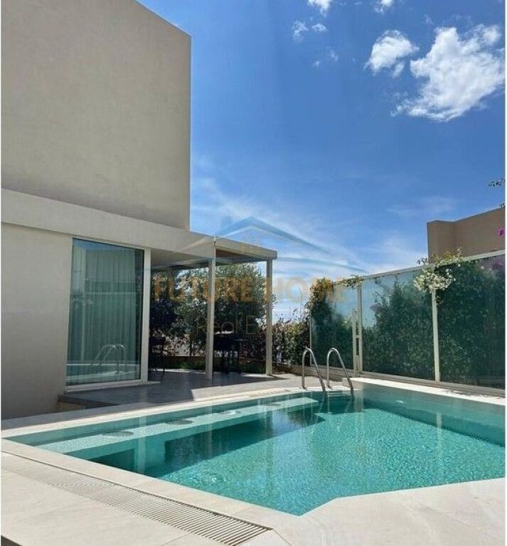 In Vendita, Villa Attaccata + Casa Ospiti, Green Coast Residence