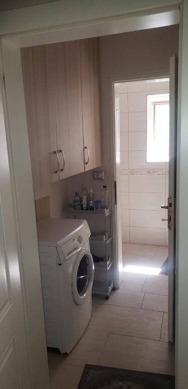 Jepet apartament me qira 2+1 ne Myslym Shyr