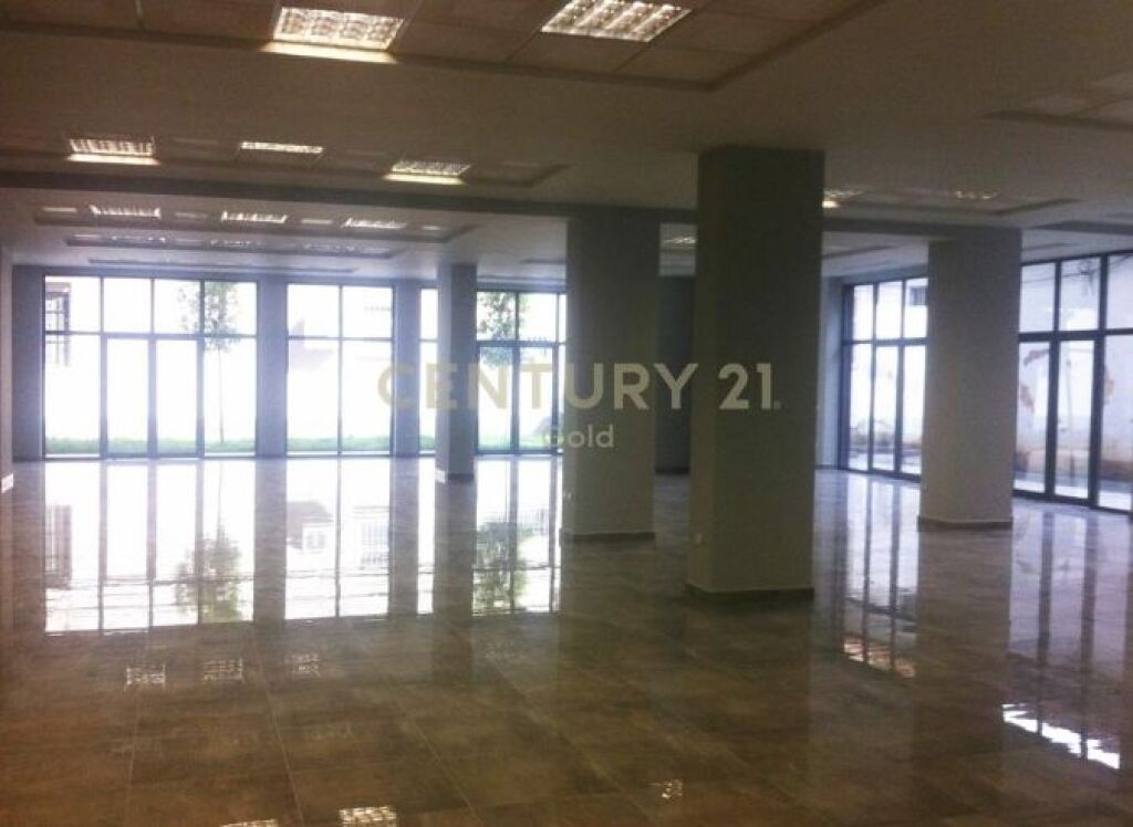COMMERCIAL SPACE (OFFICE) FOR RENT