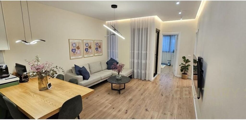 Apartament 2+1 me qira pranë Rezidencës Alba, tek 21 Dhjetori
