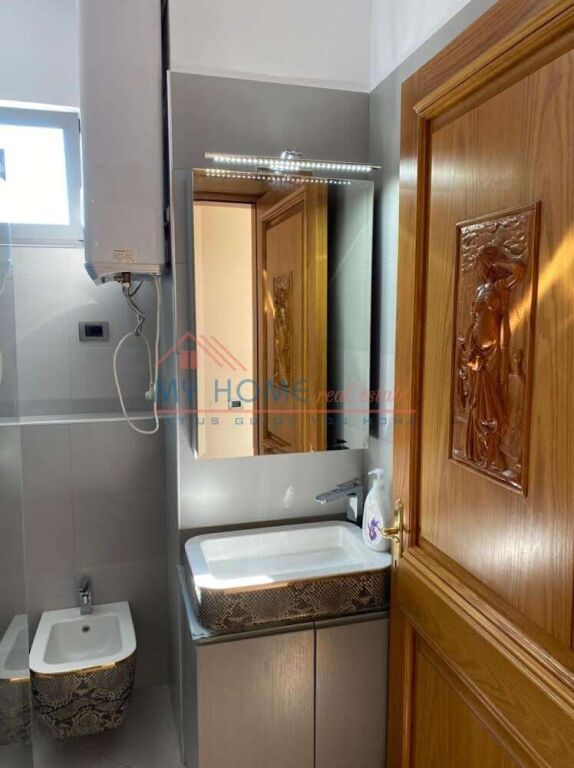 Appartamento 1+1 In Affitto a Myslym Shyri Tirana