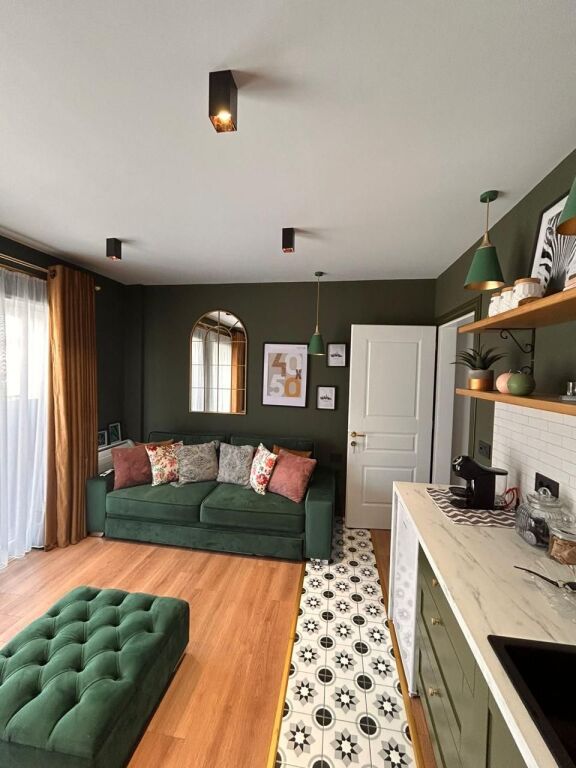 Shitet apartament 1+1 ne qender të Korces