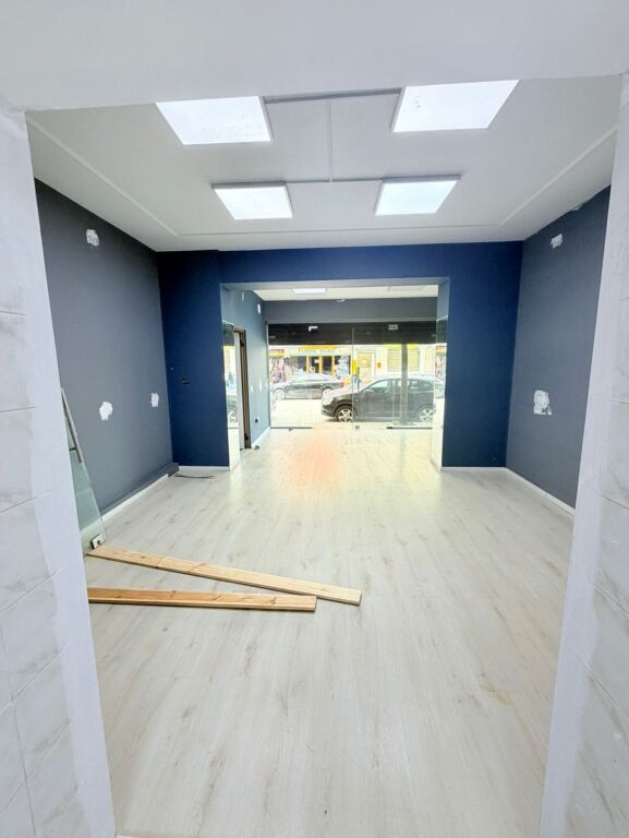 JEPET ME QERA AMBIENT BIZNESI PRANE MARKATES, DURRES