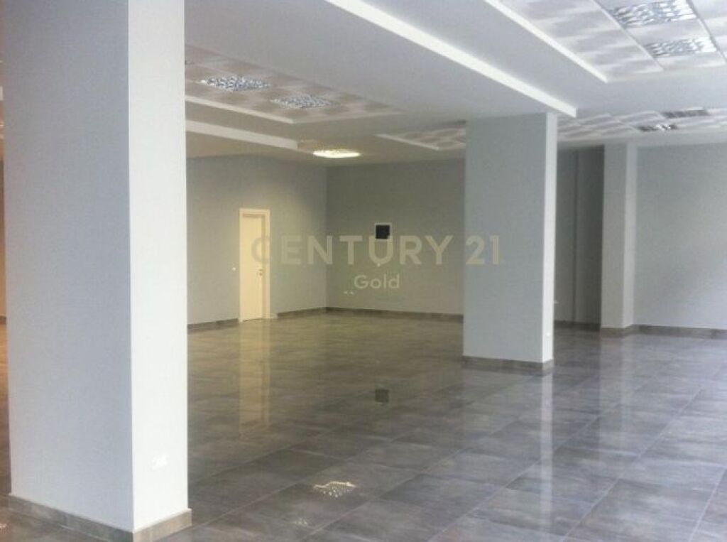 COMMERCIAL SPACE (OFFICE) FOR RENT