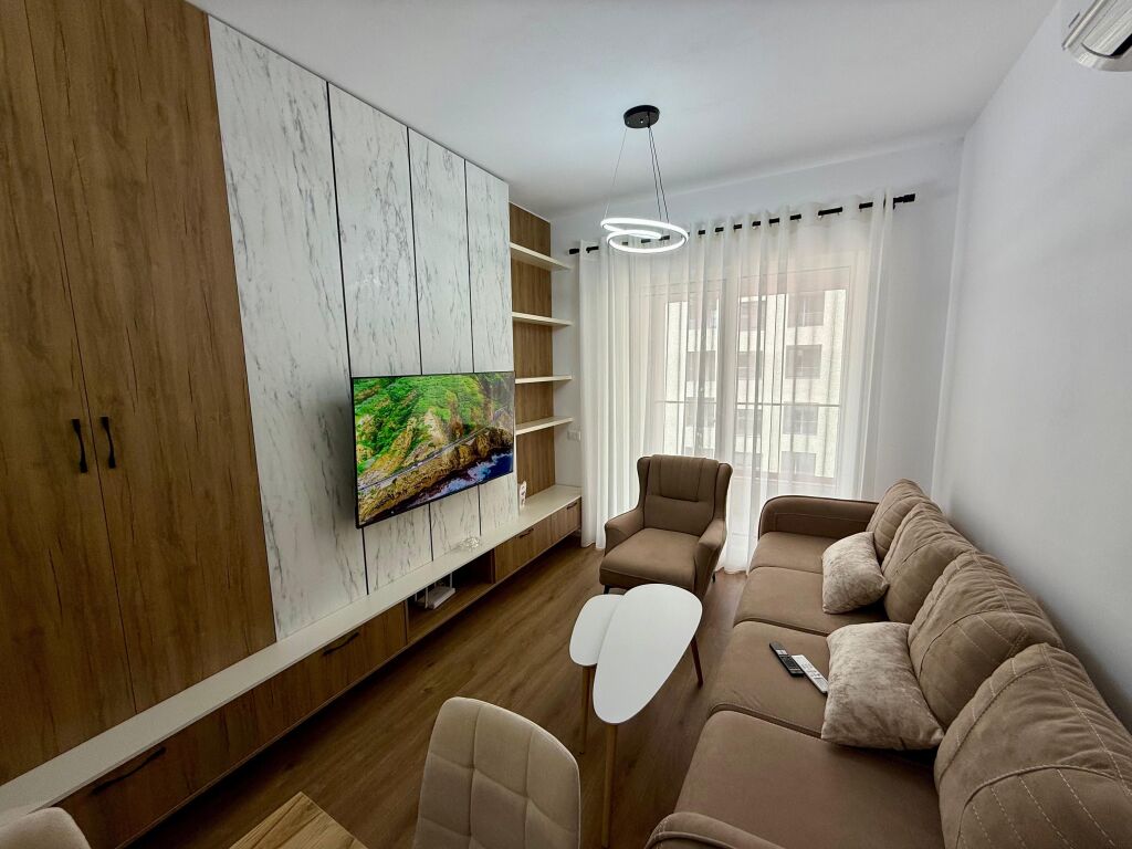 📣 QERA SUPER Apartament 1+1 📍 Kompleksi Kadiu, Ali Dem ✨   🏢 Ndertim i Ri  🛋️ Arreduar Me Arkitekt Ne Menyre Bashkekohore  ✅ I Pa Banuar Me Pare   💶 Cmimi 45.000 Leke/Muaj