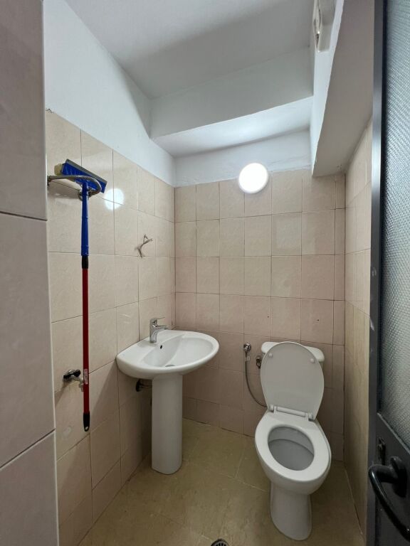 Business premises for rent