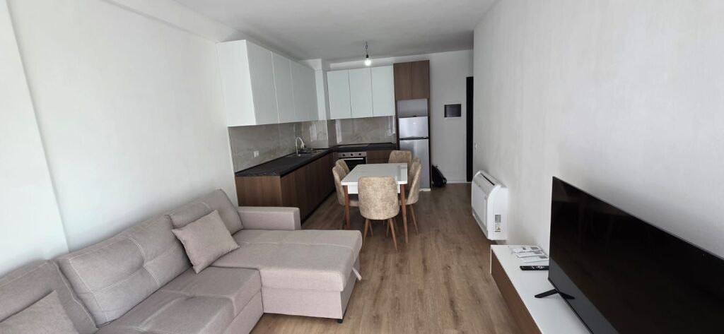 Apartament 2+1 me qira Univers City
