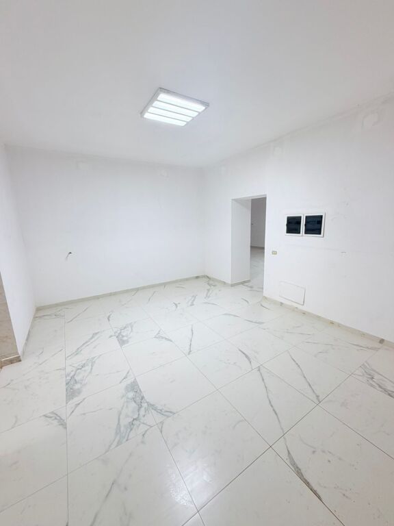 JEPET ME QERA AMBIENT BIZNESI PRANE MARKATES, DURRES