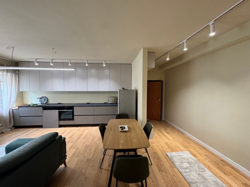 Apartament 2+1 Qera - Rruga e Durresit; Tirane