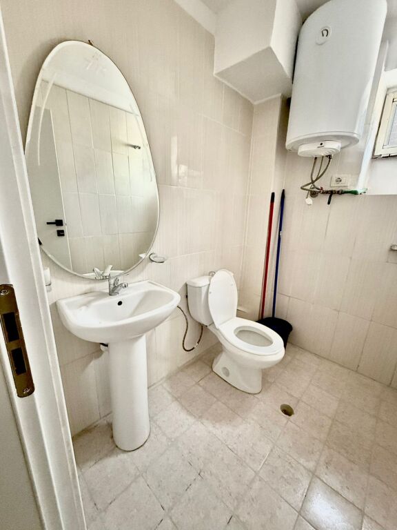 Appartamento in affitto 1+1 in Via Bardhyl (ID B211341) Tirana