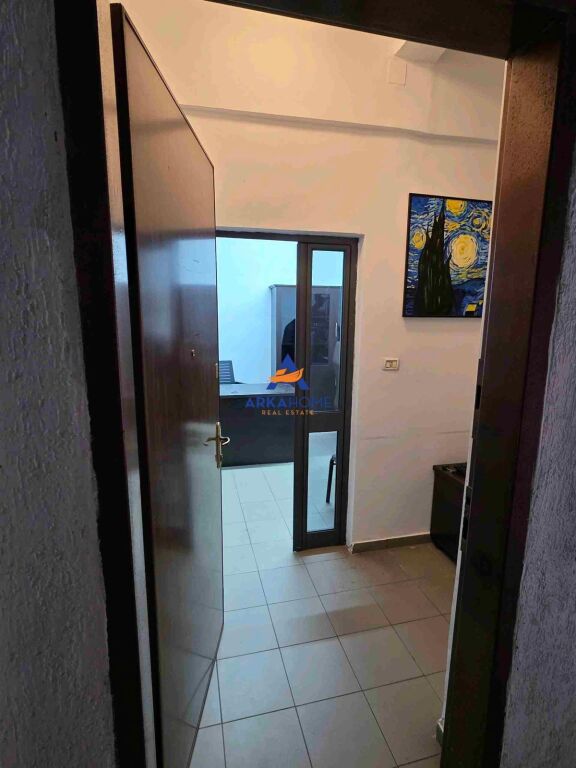 UFFICIO IN AFFITTO 24M2 "VIALE BAJRAM CURRI" 50.000 LEKE