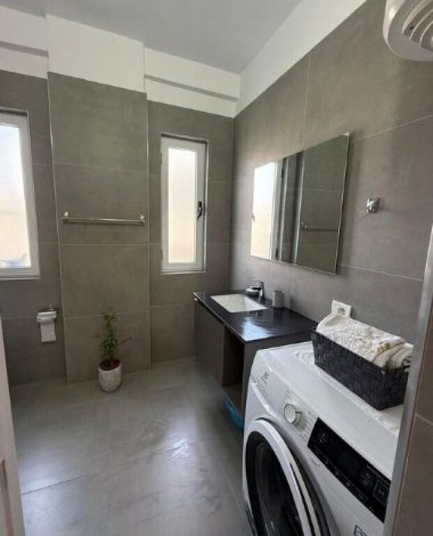 APARTAMENT PER QIRA 2+1+2 + 2 BALLKONE
